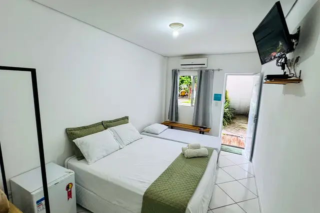 Quarto Standard Triplo na Pousada Point Beach Acácias